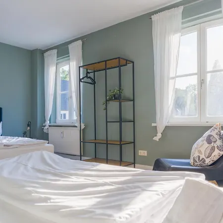 Appartamento Urbanes Apartment- 3 Schlafzimmer- 6 Personen- Balkon- Parkplatz- Wlan- Waschmaschine Wolfsburg