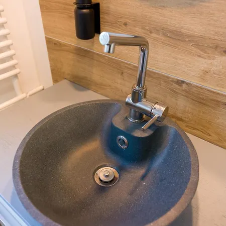Urbanes Apartment- 3 Schlafzimmer- 6 Personen- Balkon- Parkplatz- Wlan- Waschmaschine Appartamento Wolfsburg