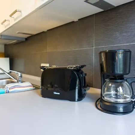 Apartamento Urbanes Apartment- 3 Schlafzimmer- 6 Personen- Balkon- Parkplatz- Wlan- Waschmaschine *